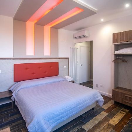 Ricci 16 - Suite & Rooms Ливорно Экстерьер фото