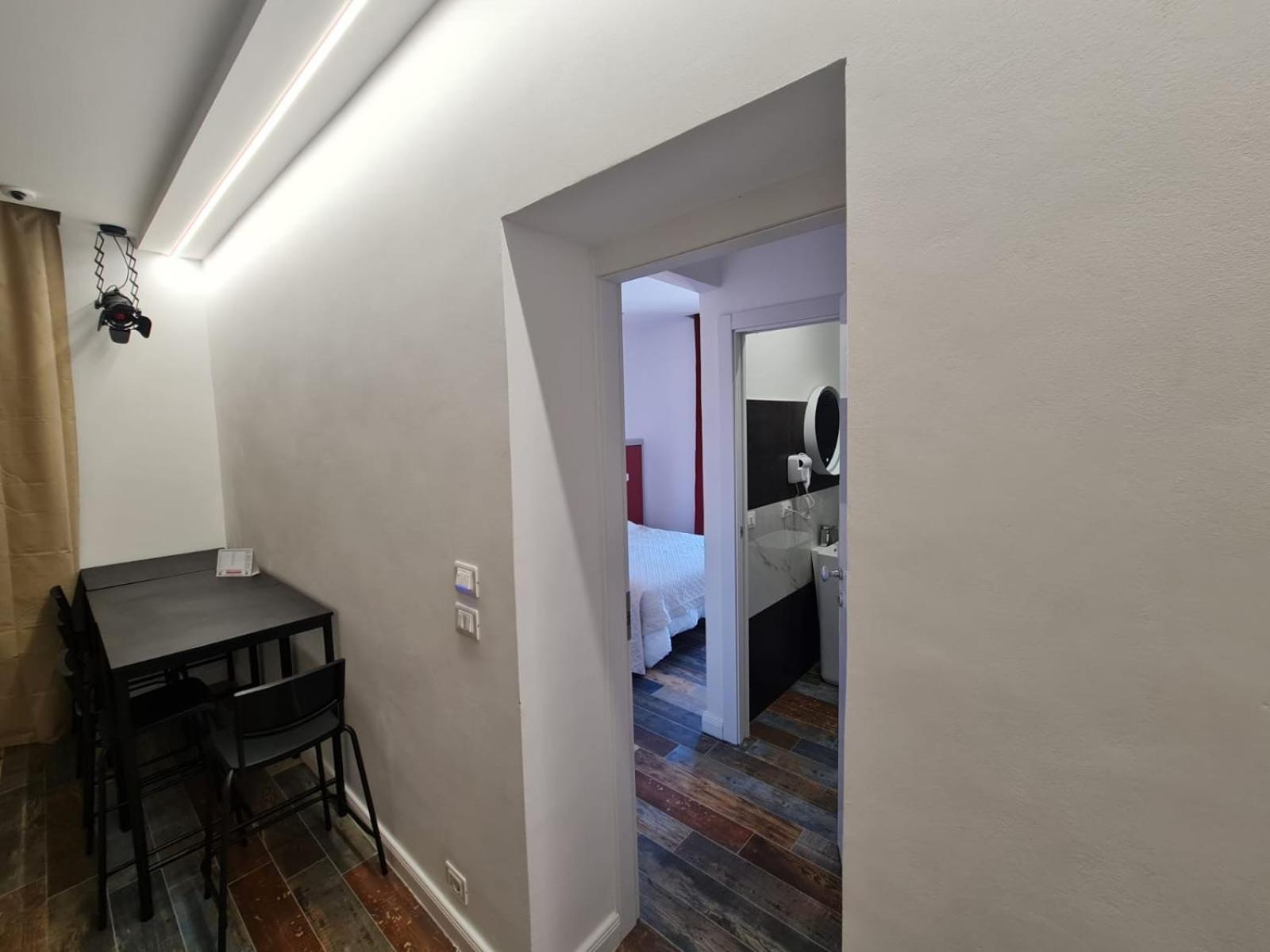 Ricci 16 - Suite & Rooms Ливорно Экстерьер фото