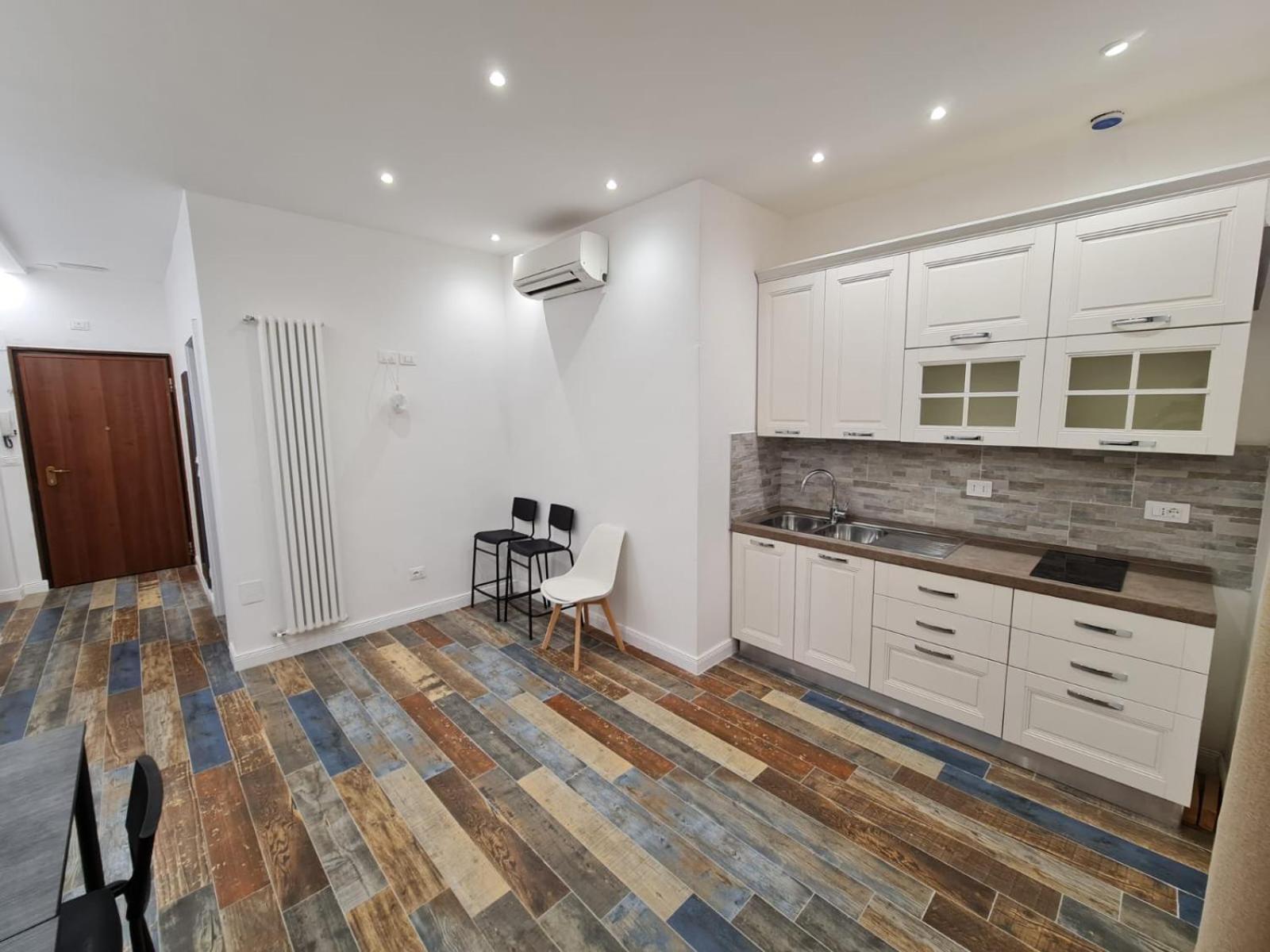 Ricci 16 - Suite & Rooms Ливорно Экстерьер фото